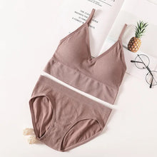 Load image into Gallery viewer, Women Bra Panties Set Seamless Bra Cropped Bralette Crop Top Low Back Brassieres Sexy Lingerie Push Up Bra Sexy Underwear Set
