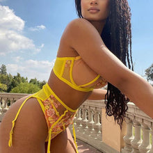 Load image into Gallery viewer, Foreign trade sources Europe and the United States new sexy lingerie sexy ladies three-point mesh strap perspective three-piece set

