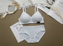 Load image into Gallery viewer, 2PCS/Set Women Seamless Bra Panties Set Sexy Stretch Sport Bra Thong Briefs Style Panty Bralette Crop Top Intimates Lingerie Set
